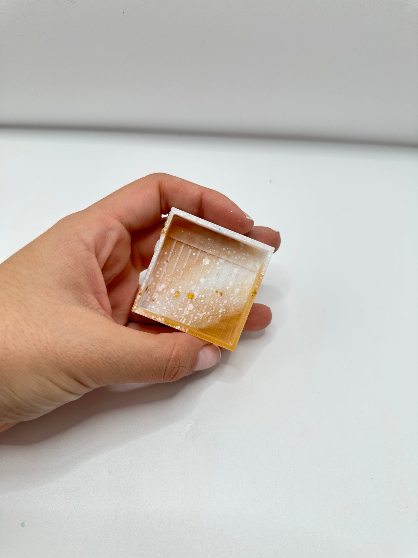 Bandeja dp resina “cuadrada pequeña ”