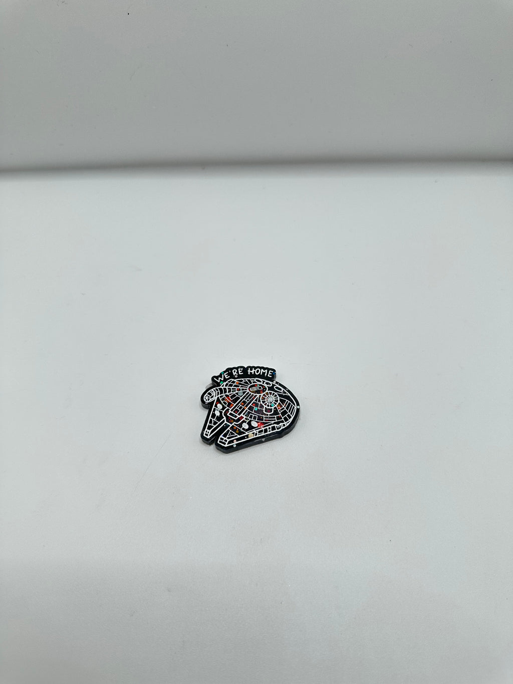 Cover minder dp. En resina pintado a mano