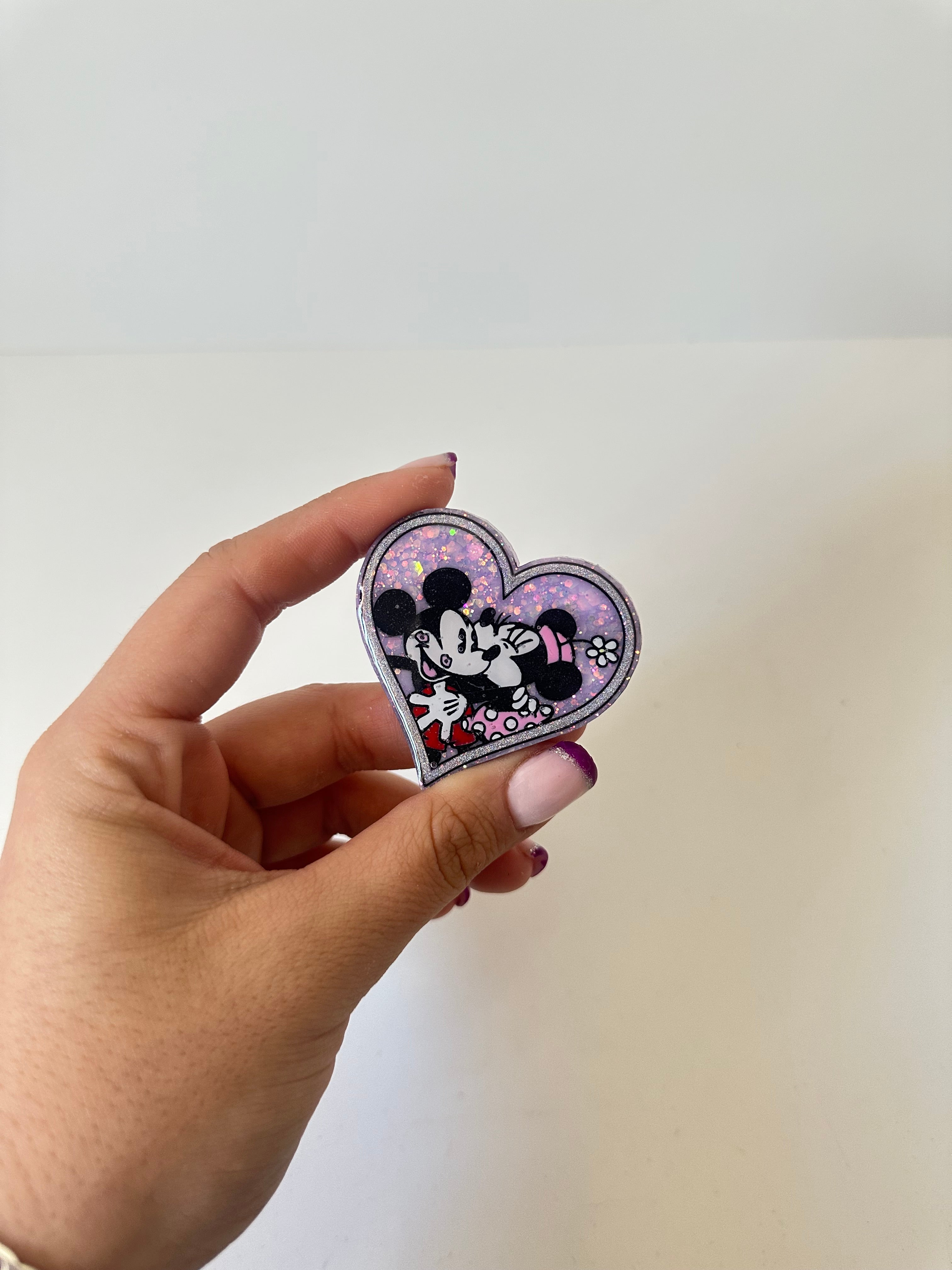 Cover minder dp. En resina pintado a mano