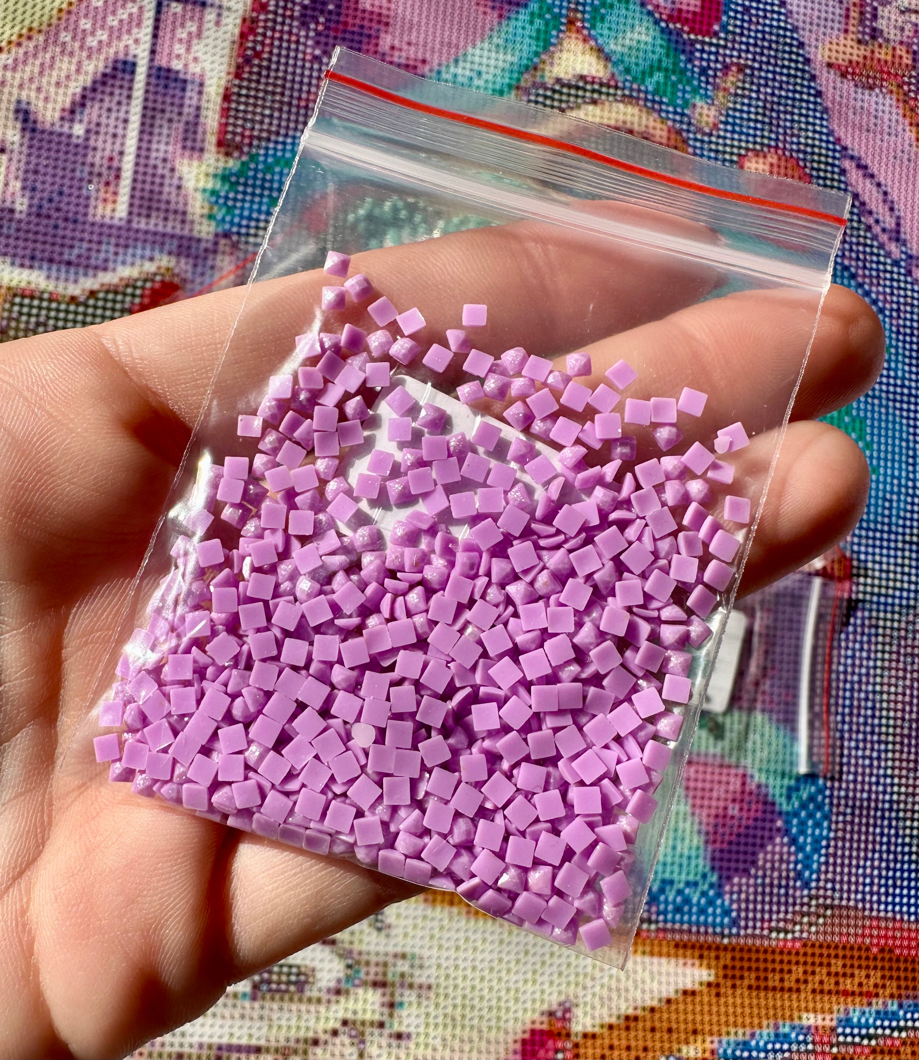 PREVENTA Lienzo  "La chica de morado”