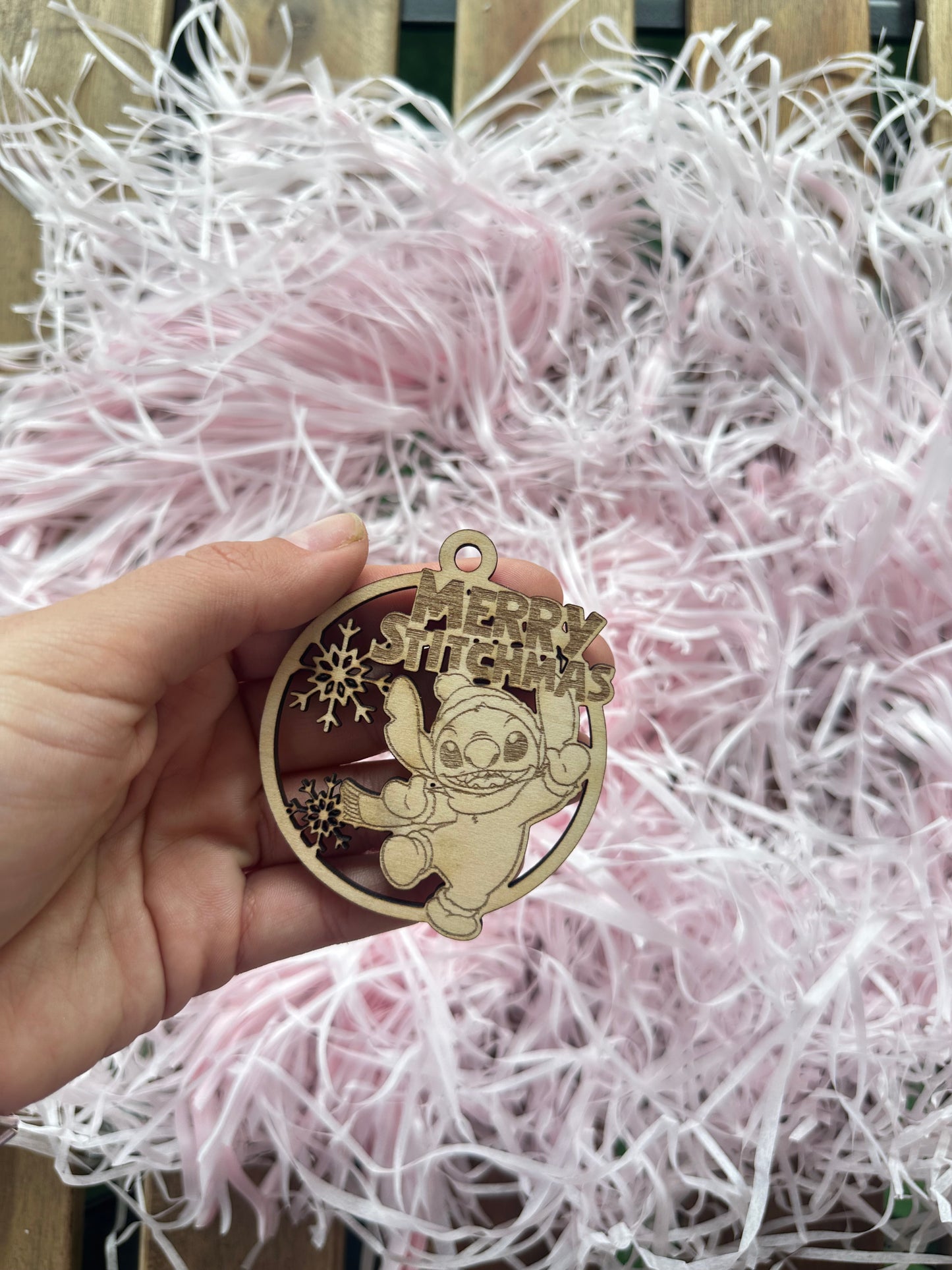 Bola de Navidad madera Stitch