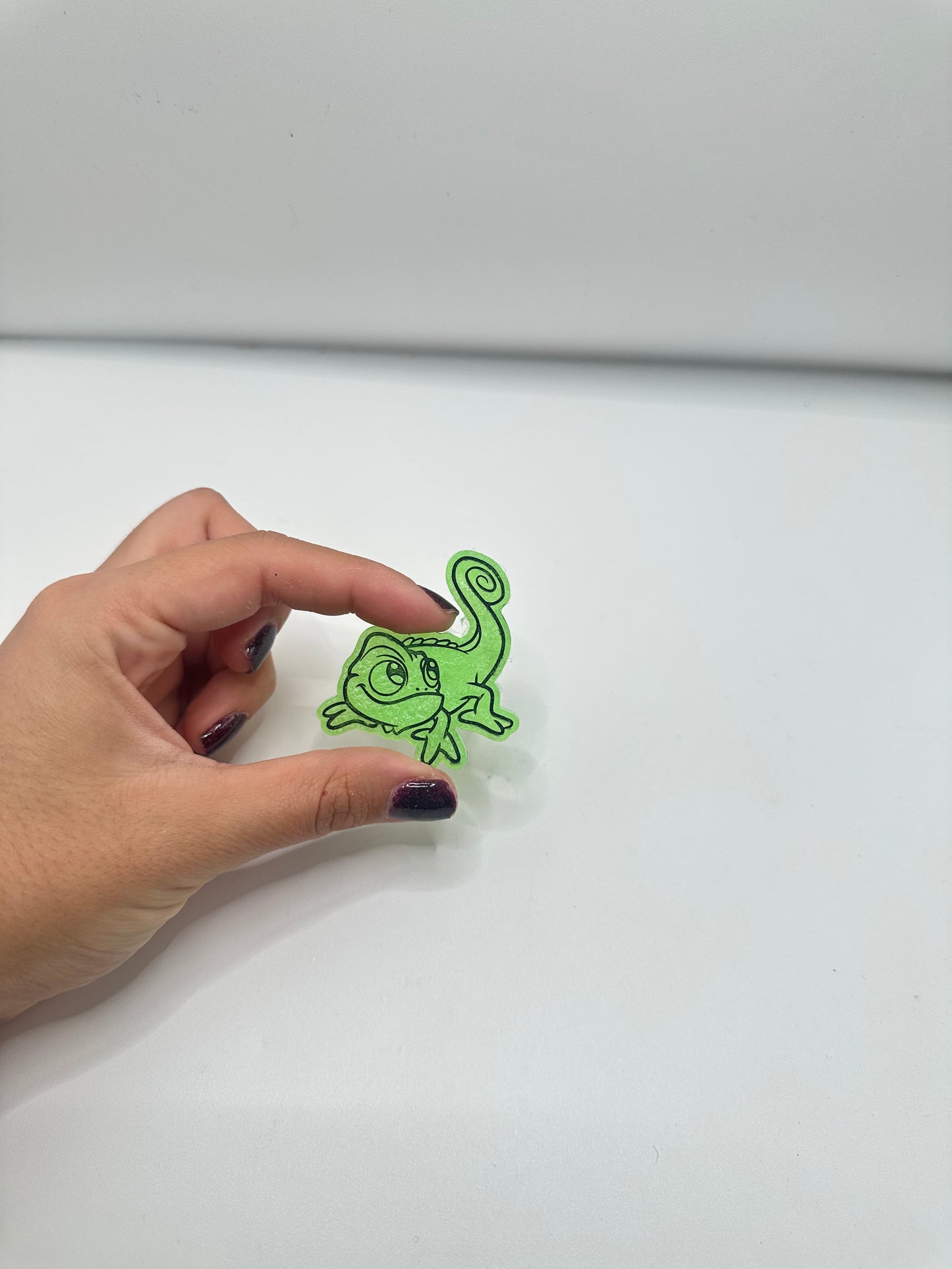 Cover minder dp. En resina pintado a mano