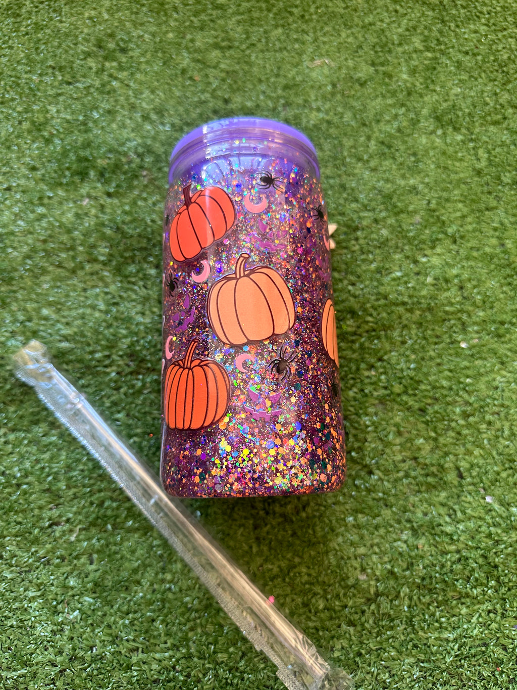 Vaso shaker con tapa y cañita
