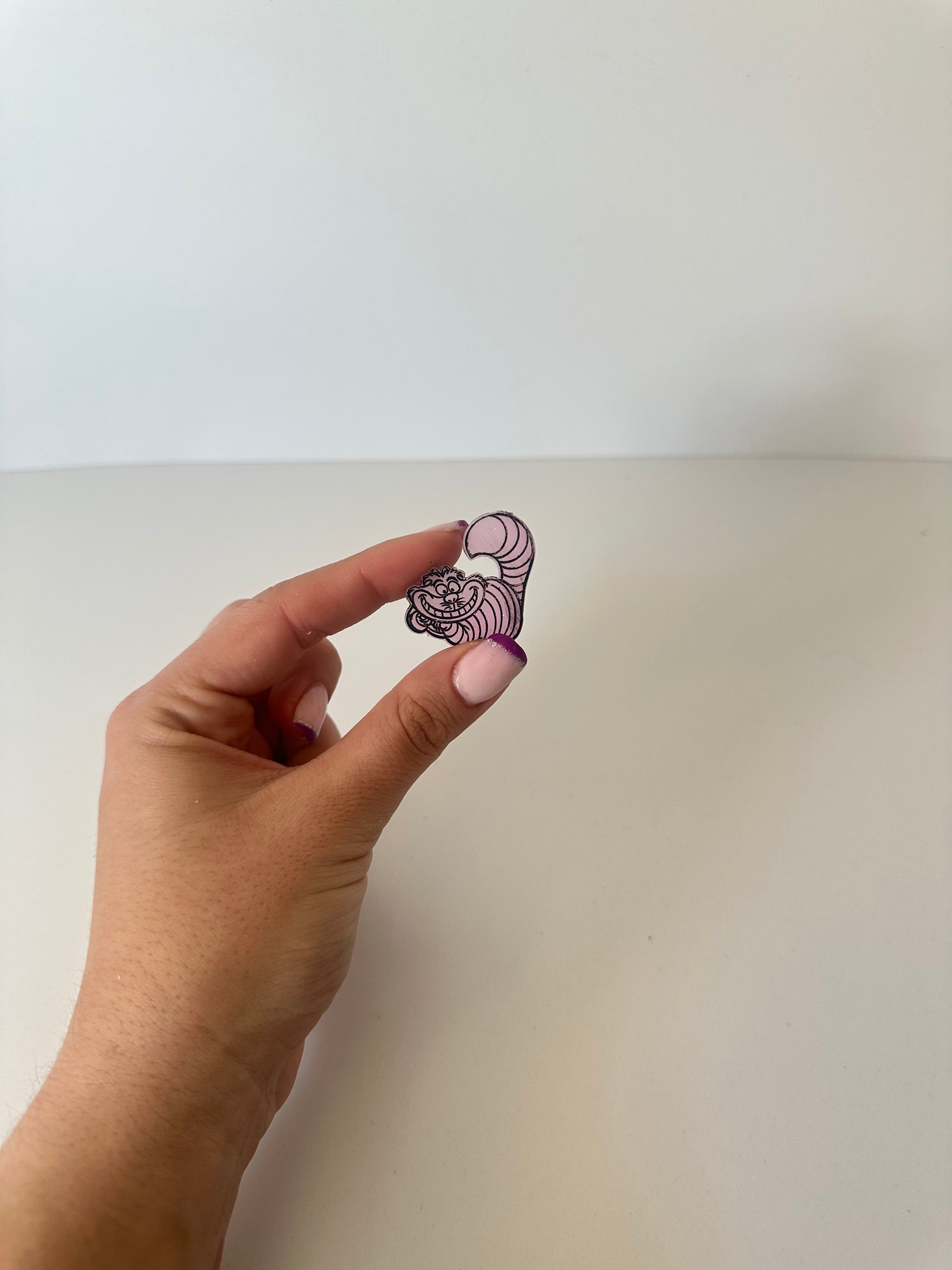 Cover minder dp. En resina pintado a mano