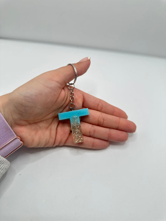 Llavero inicial en resina