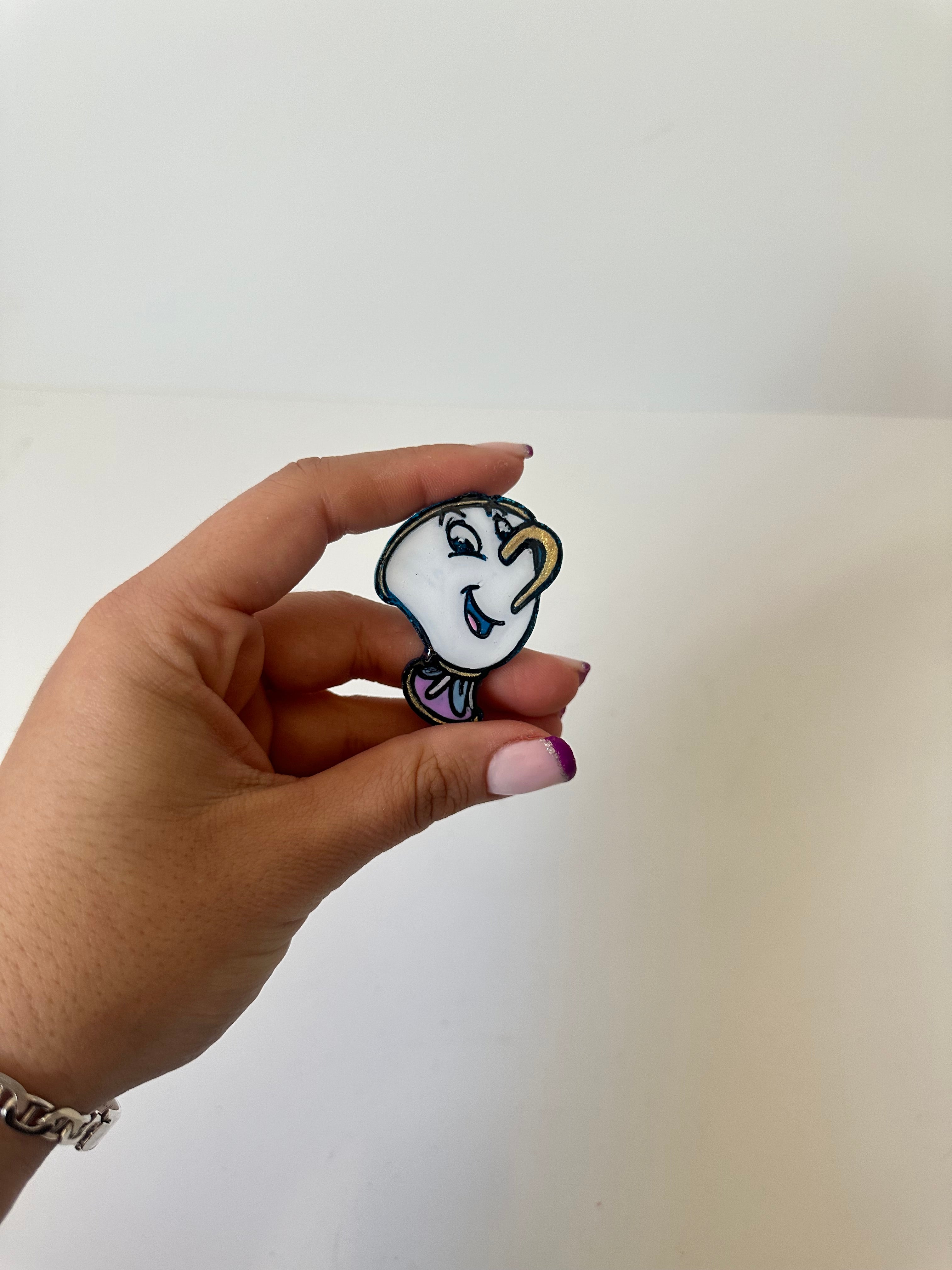 Cover minder dp. En resina pintado a mano