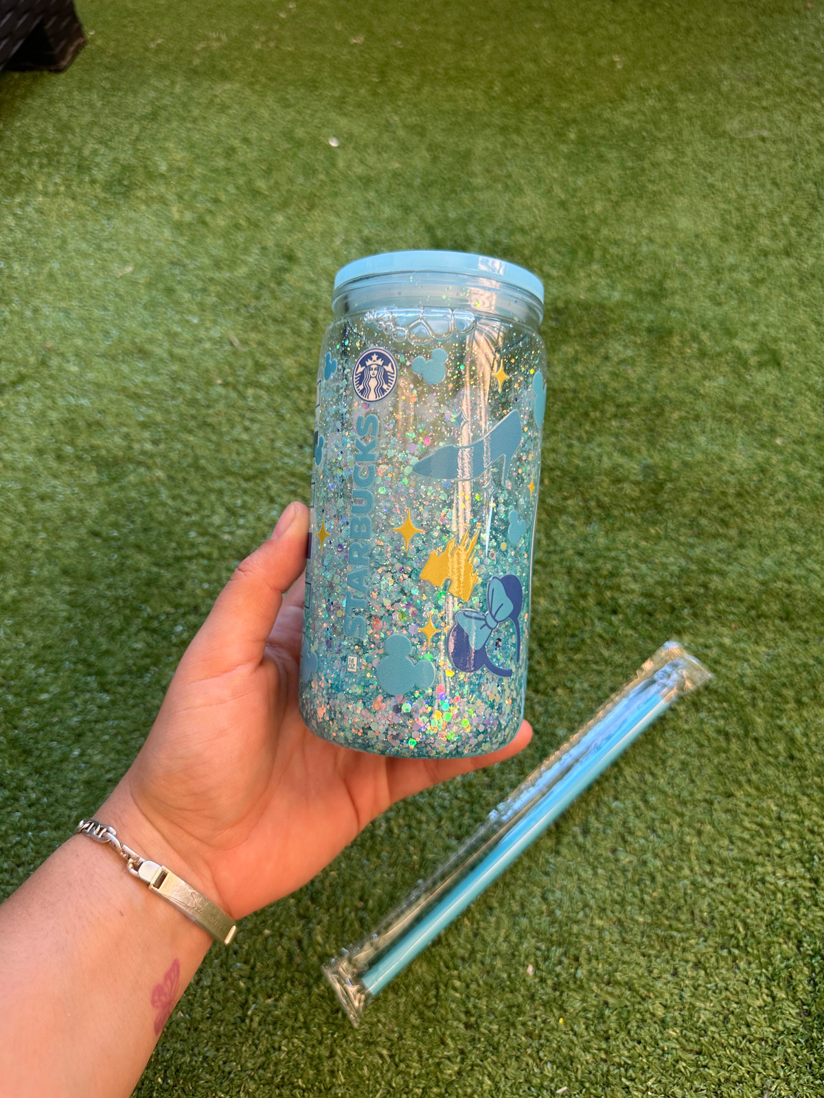 Vaso shaker con tapa y cañita