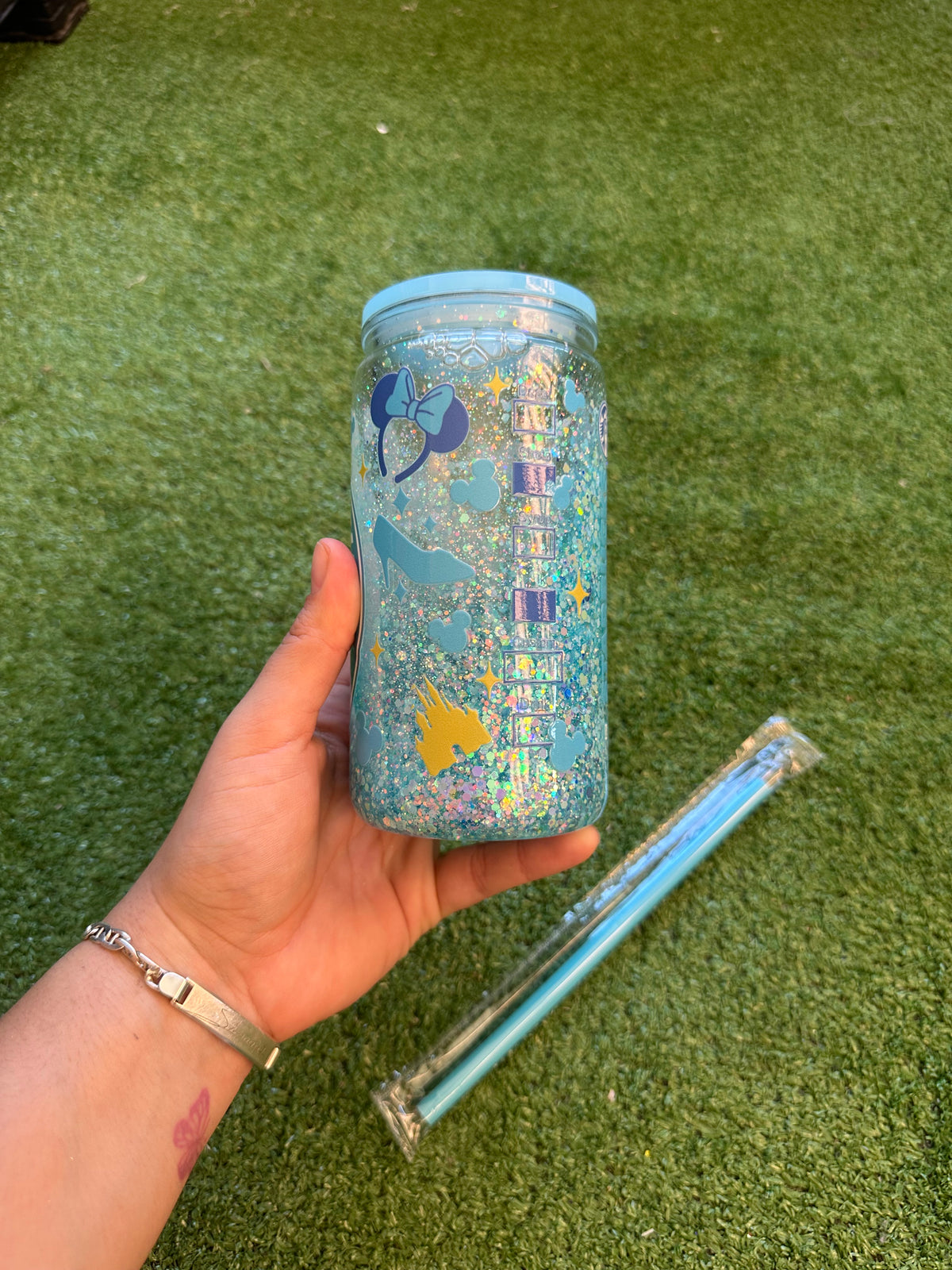 Vaso shaker con tapa y cañita
