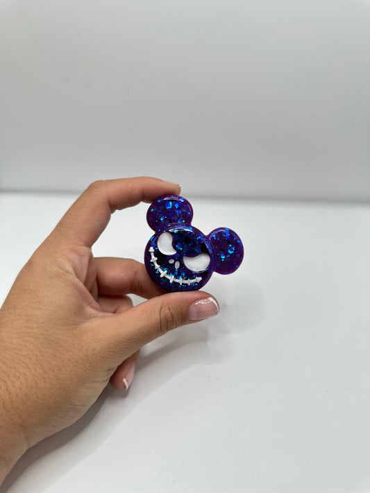 Cover minder dp. En resina pintado a mano