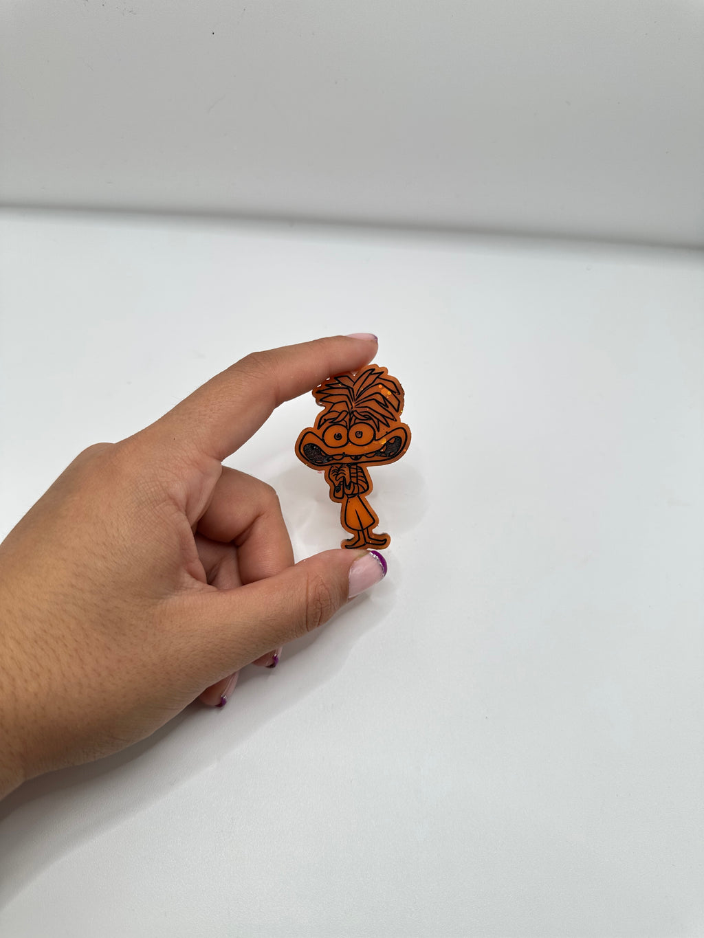 Cover minder dp. En resina pintado a mano