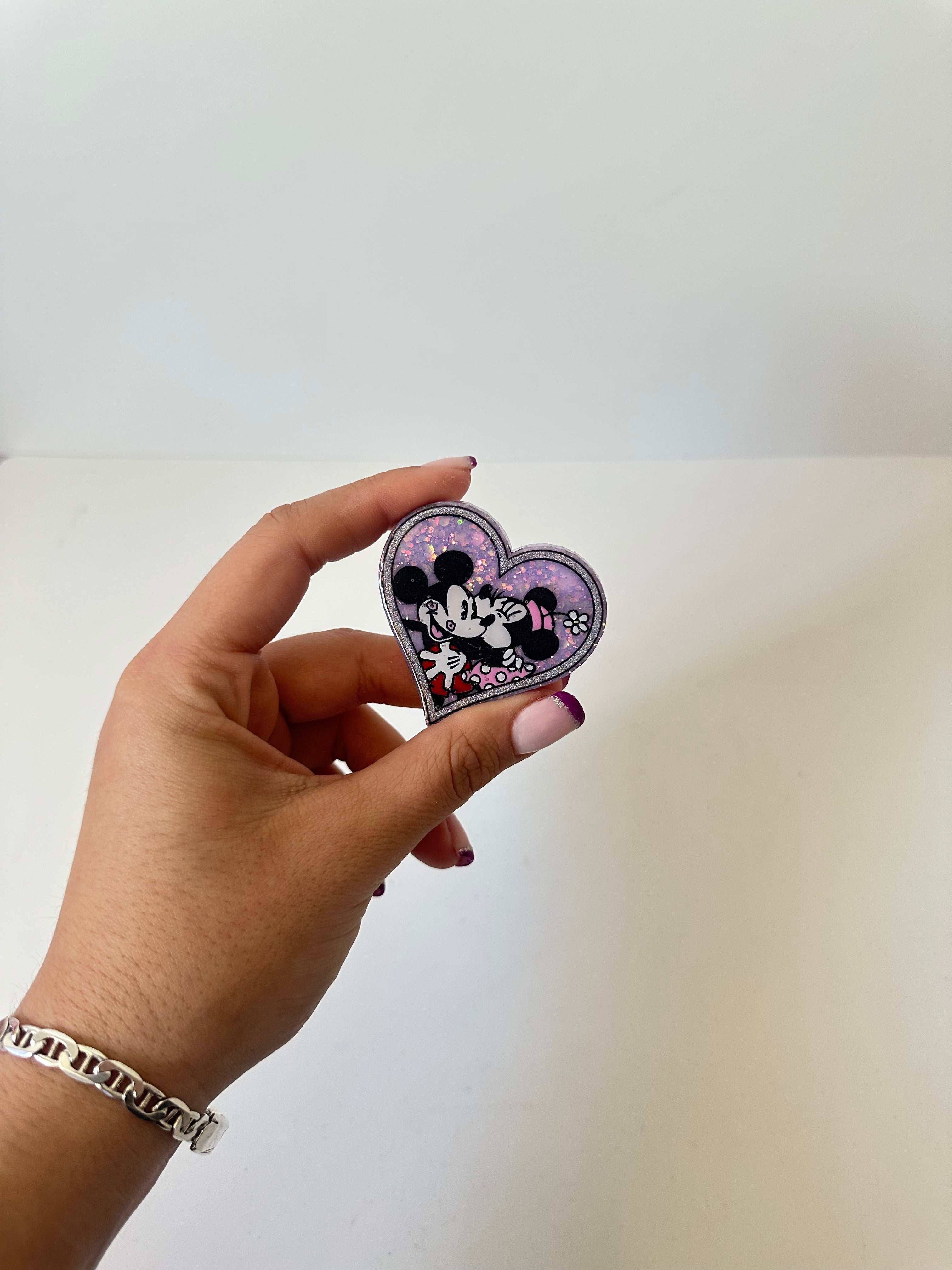 Cover minder dp. En resina pintado a mano