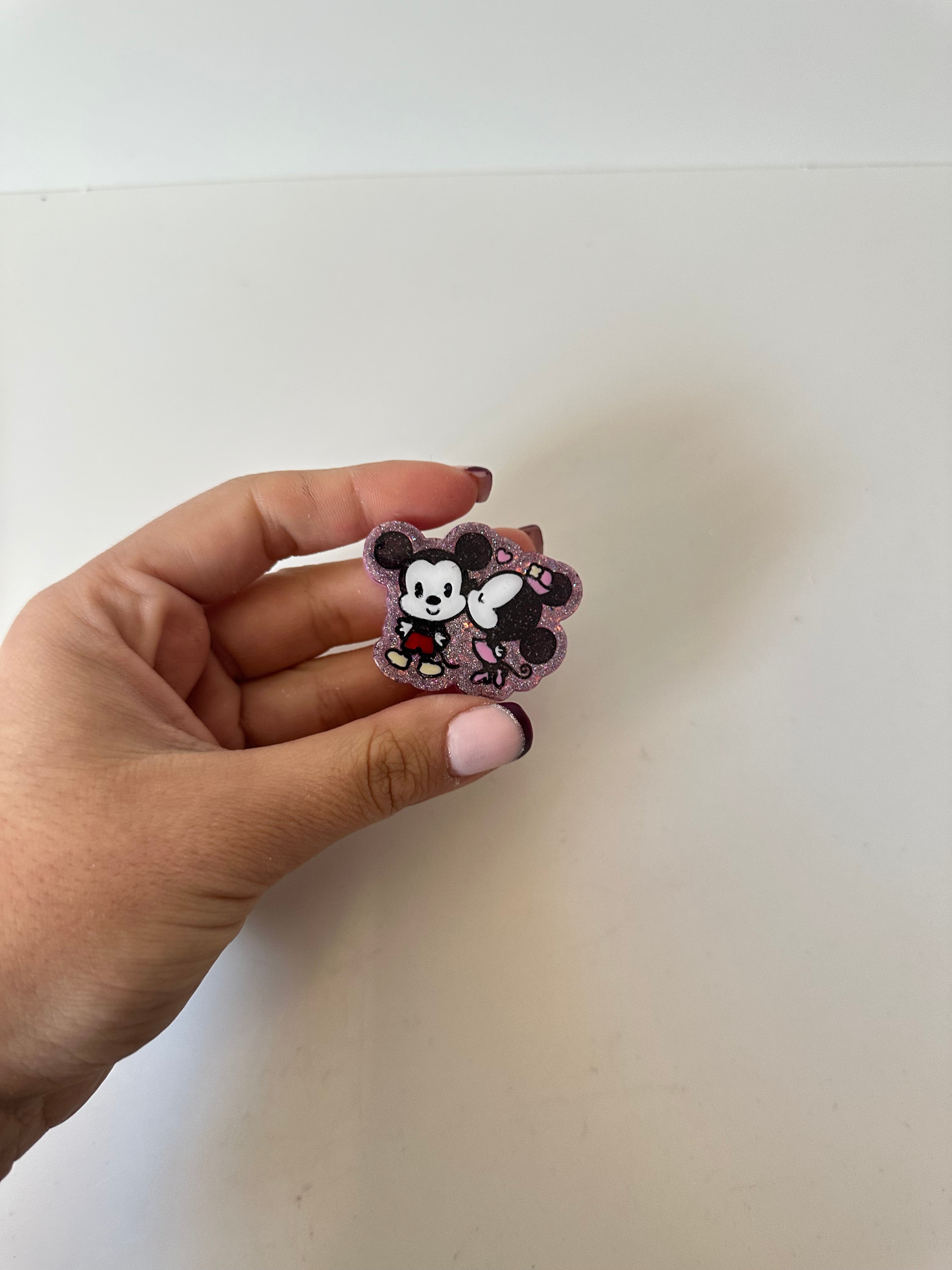 Cover minder dp. En resina pintado a mano