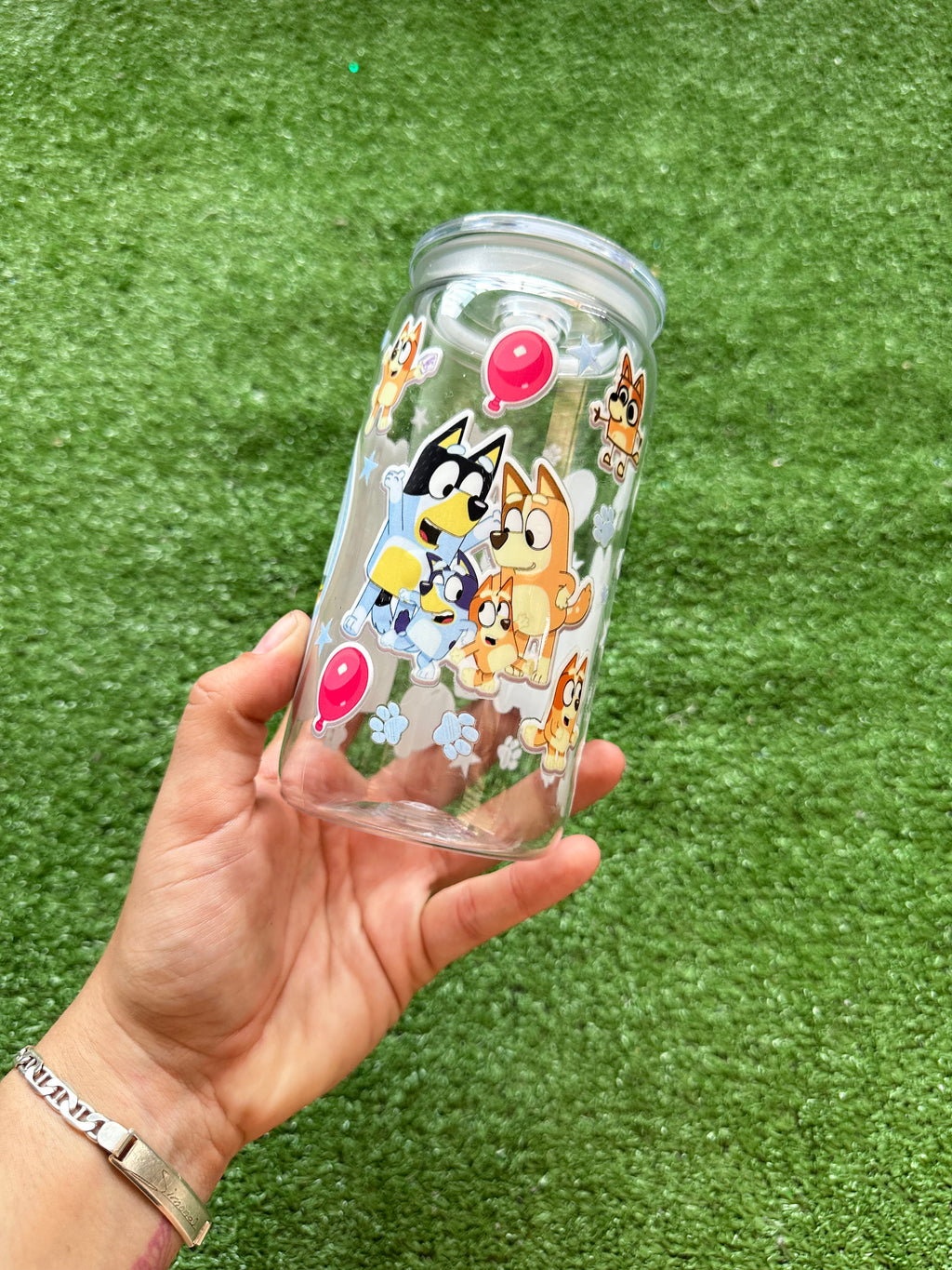 Vaso con tapa y cañita